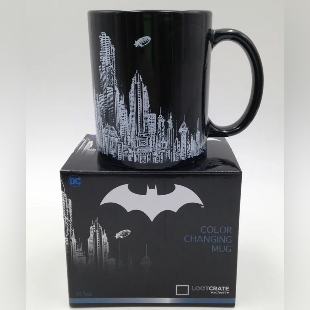 NIB Loot Crate Color-Changing Batman Mug